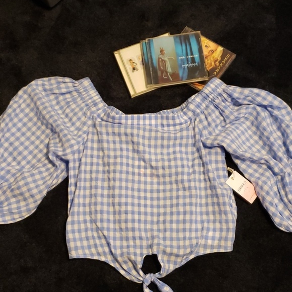 Forever 21 Tops - 🐳NEW 🐳 Gingham Crop top